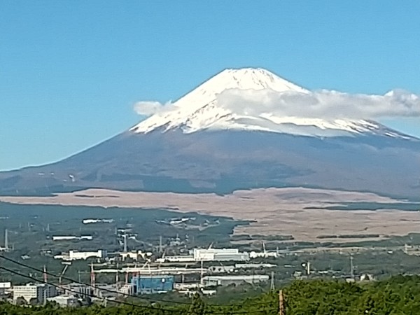白くなった富士山サムネイル